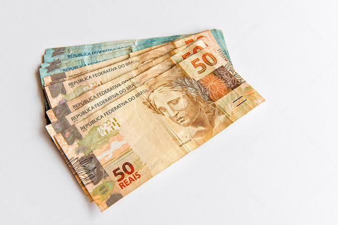 Desvalorização do real só perde para 4 países africanos e Argentina em 2024