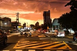 Prefeito Álvaro Dias inaugura capeamento asfalto no bairro Barro Vermelho
