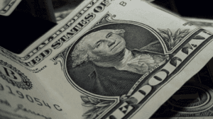 Inflação do real foi 7 vezes maior que do dólar em 30 anos