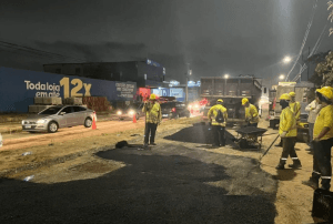 DER conclui fechamento de cratera e libera tráfego de veículos na Avenida Olavo Montenegro