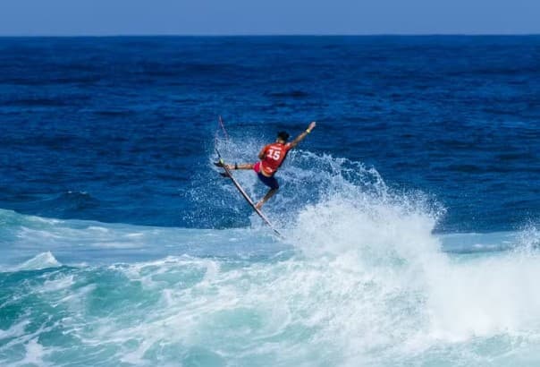 Italo Ferreira vence etapa do mundial de surfe em Saquarema