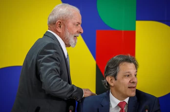 Lula diz que vai discutir gastos com Haddad, mas veta corte em despesas sociais: ‘Não farei ajuste em cima de pobre'
