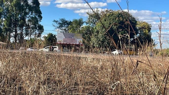 Estuprador esmaga testículo de vítima ao notar que violentava travesti