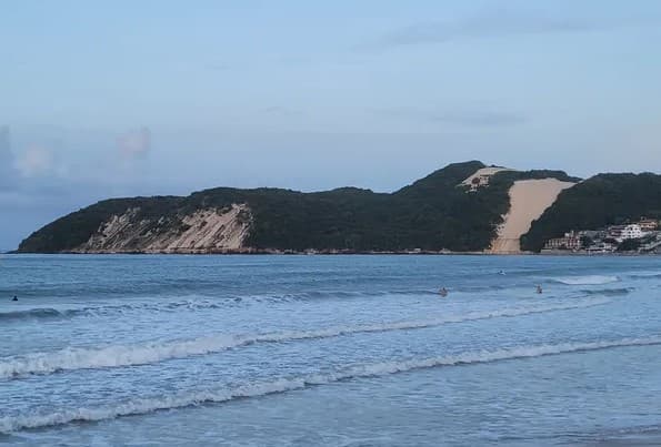 Grande Natal tem 9 trechos de praias e rios impróprios para banho, aponta boletim de balneabilidade