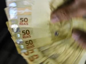 Dia livre de impostos acontece nesta quinta-feira (6)