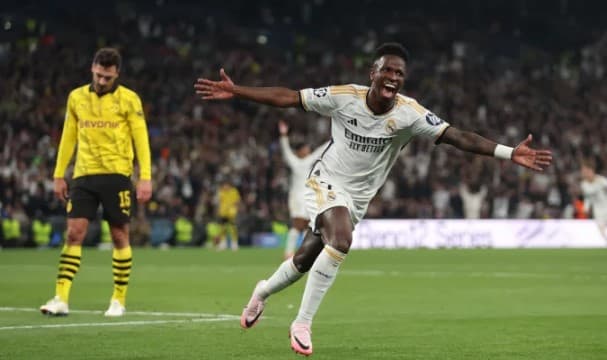 Vinicius Júnior marca e Real Madrid é campeão da Champions League pela 15ª vez