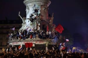 Esquerda vence eleição legislativa na França, mas sem formar maioria