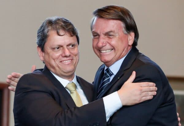 Assembleia Legislativa do RN aprova título de cidadão Cidadão Norte-rio-grandense para Bolsonaro e Tarcísio de Freitas