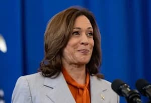 Em discurso, Kamala Harris Alfineta Trump: "Sei lidar com abusadores sexuais"