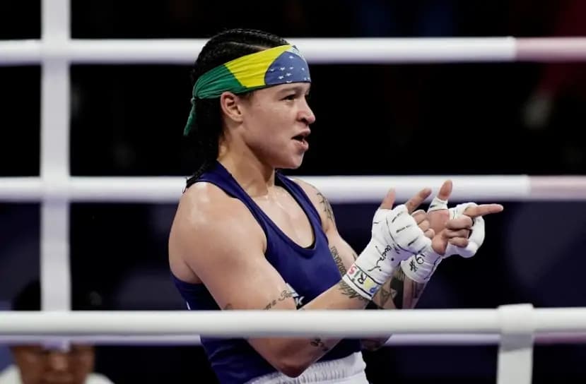 Bia Ferreira vence mais uma e garante ao menos o bronze em Paris
