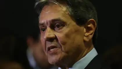 PGR defende manter prisão de Roberto Jefferson em parecer ao STF