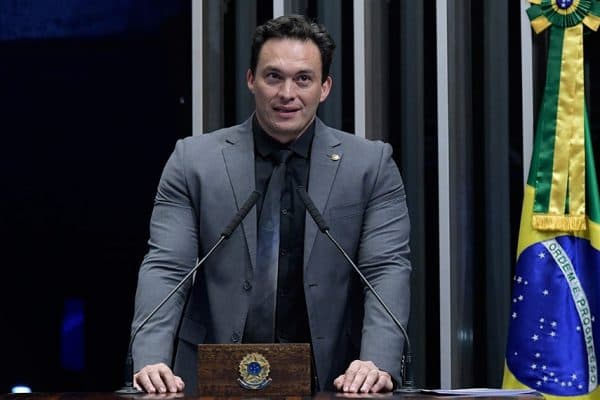 Conselho de Ética do Senado aceita denúncia de Natália contra Styvenson