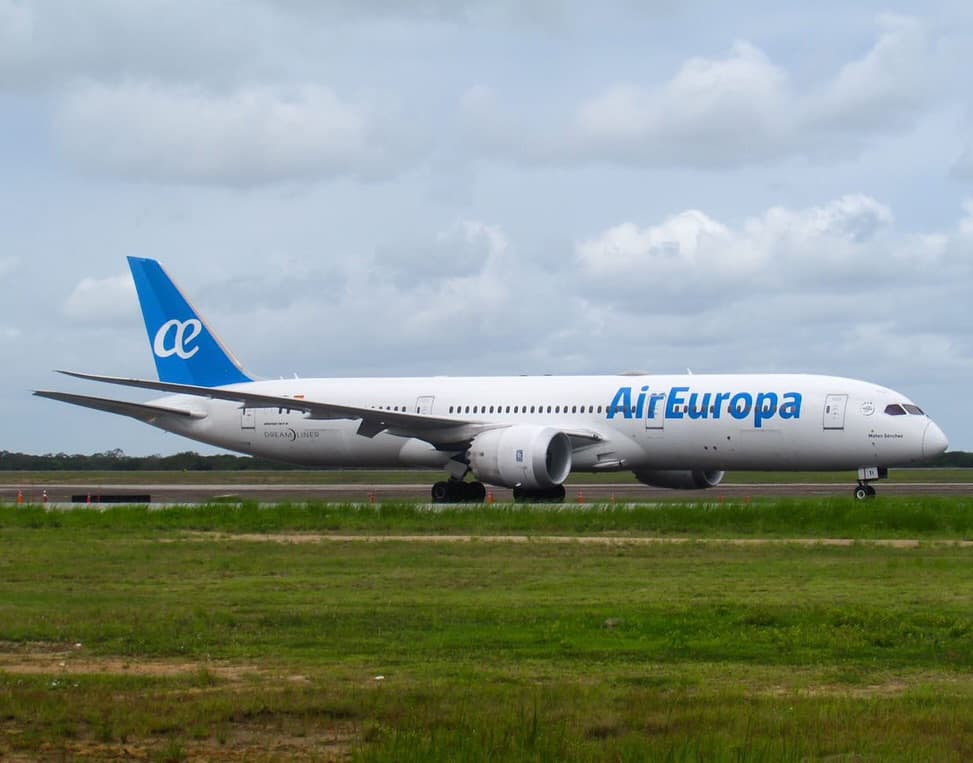 Avião atingido por forte turbulência deixa o Aeroporto de Natal