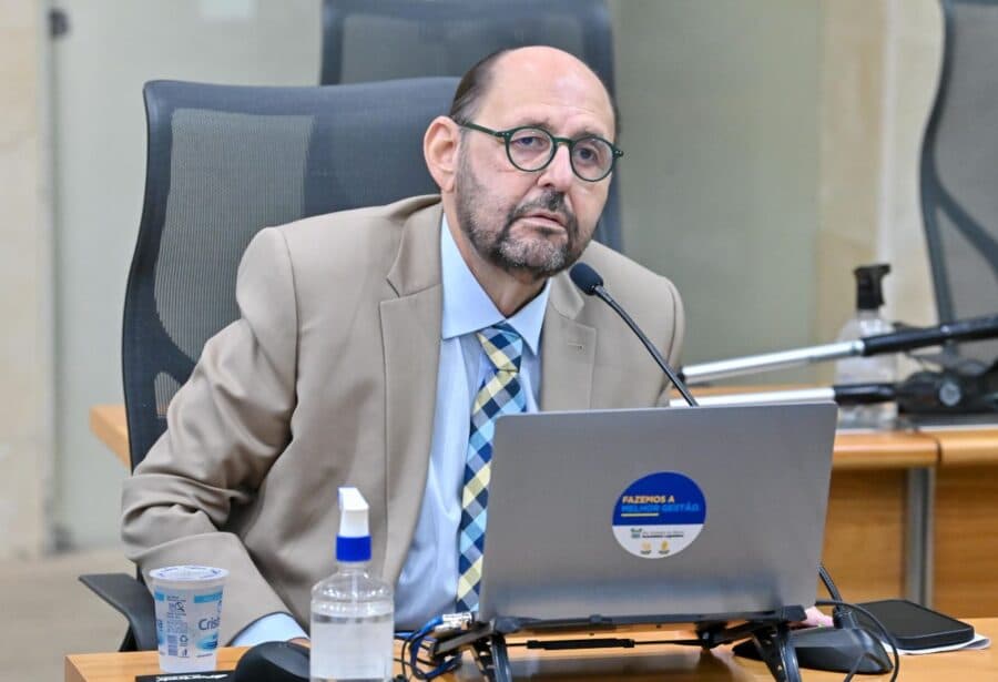 Deputado Gustavo Carvalho apresenta projeto que cria prazo máximo para análise de licença pelo Idema