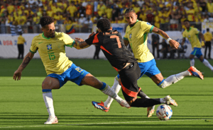 Brasil joga mal, empata com a Colômbia e enfrentará o invicto Uruguai nas quartas da Copa América