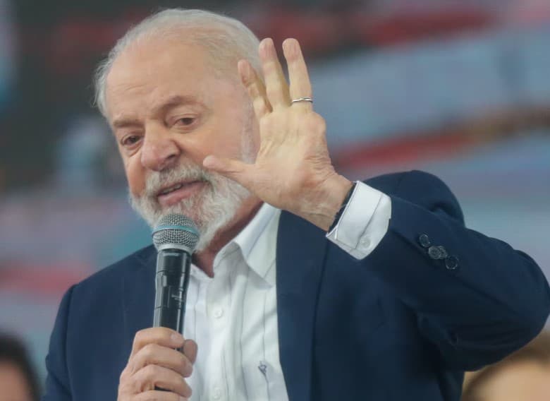 Lula convoca reunião para discutir alta do dólar