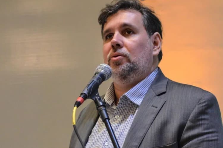 "Não há razão alguma para que o Idema não emita a licença nesta segunda-feira", afirma Thiago Mesquita
