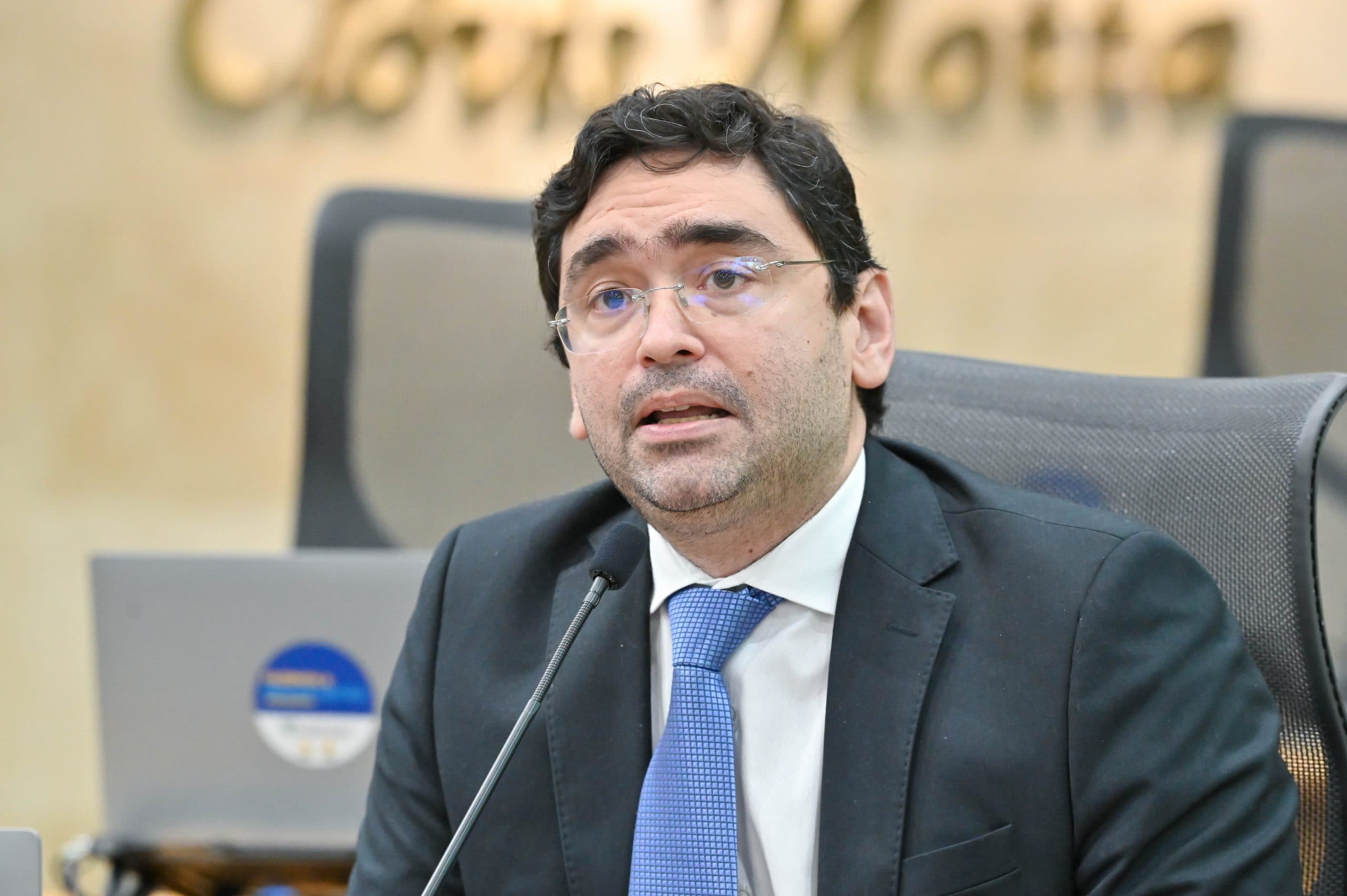 Adjuto Dias propõe reunião com Idema para tratar de licença da obra da engorda de Ponta Negra