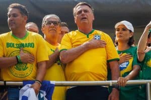 Bolsonaro vai a ato que pedirá impeachment e prisão de Alexandre de Moraes, diz Malafaia