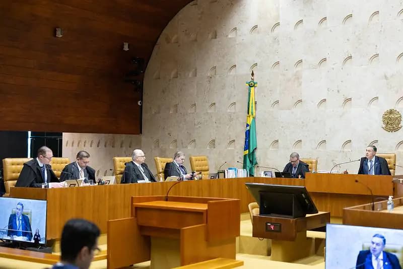 Ministros do STF defendem que Moraes leve decisão de bloqueio do “X” ao plenário