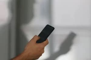 Jogos online: governo restringe propagandas de influencers e prevê multa de até R$ 2 bilhões