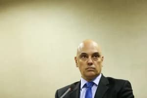 Moraes proíbe uso de VPN para acessar X sob pena de multa de R$ 50 mil