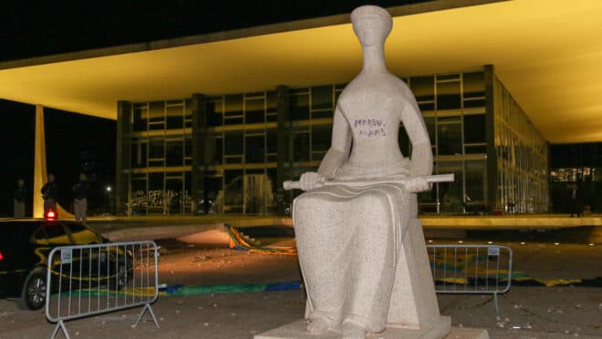 STF julga se planos de saúde podem aumentar mensalidade de idosos