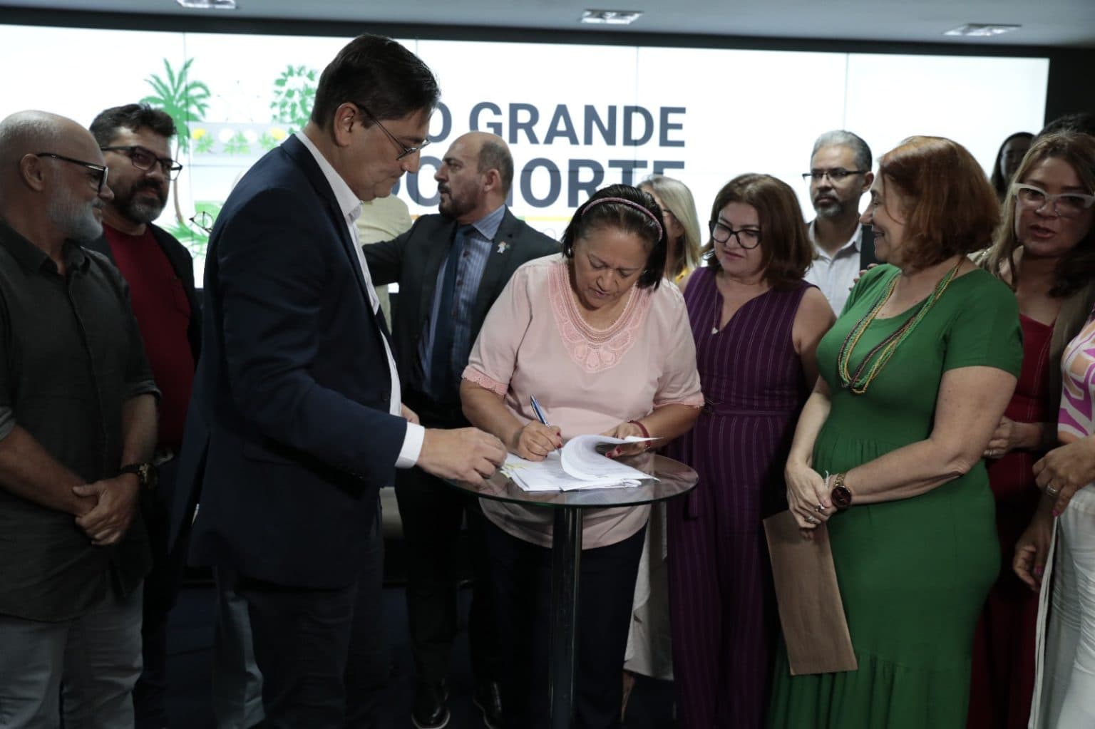 Governo envia projetos de lei de recomposição salarial à ALRN