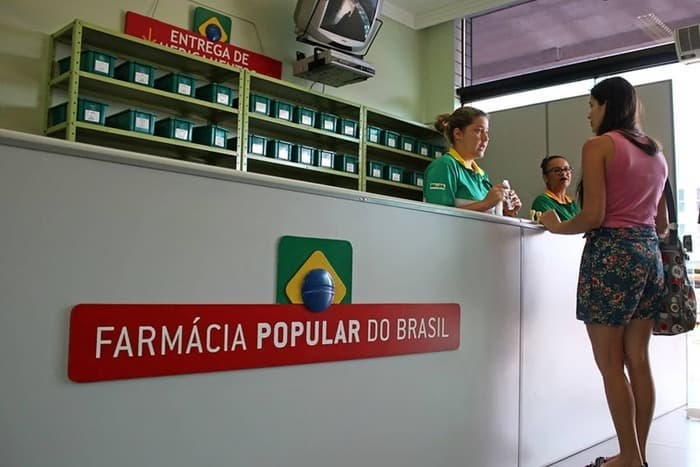 Governo Lula congela R$ 2,2 bi de Auxílio Gás e Farmácia Popular