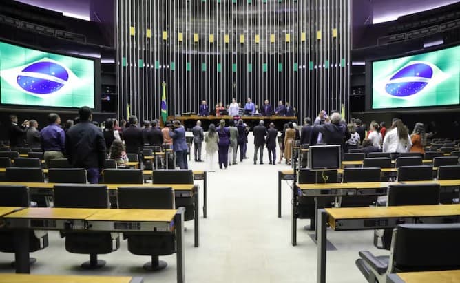 Câmara deve revisar quantidade de deputados por estado; confira quem ganha e quem perde