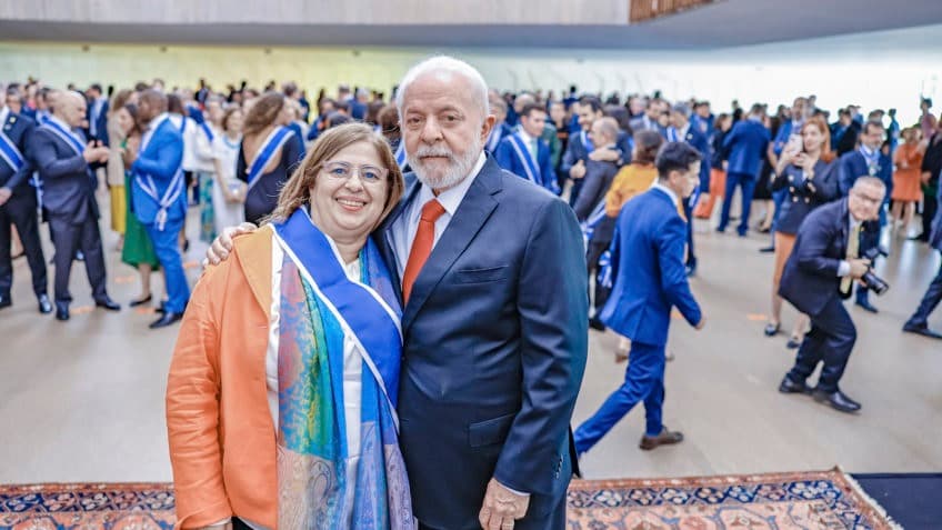 Piadinha, nem de presidente, diz ministra sobre fala de Lula