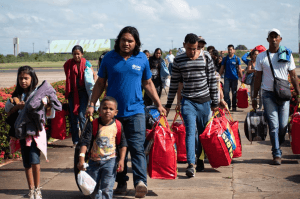 Mais de mil venezuelanos já imigraram para o Brasil desde a eleição
