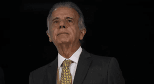 Militares estão “à disposição” para proteger embaixadas na Venezuela, diz Ministro da Defesa