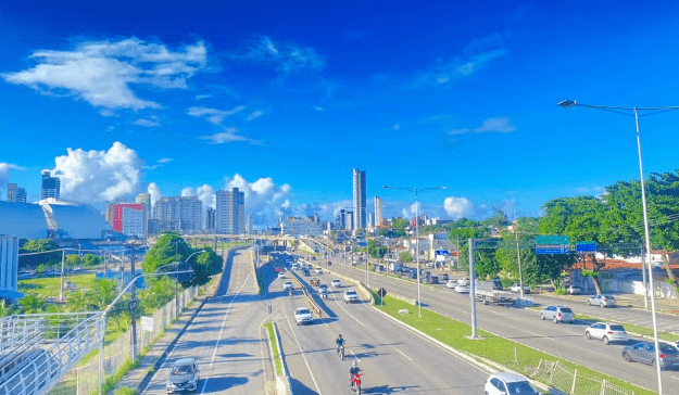 Dnit alerta para interdições pontuais na marginal da BR-101 durante obra de padronização de calçadas; confira trecho