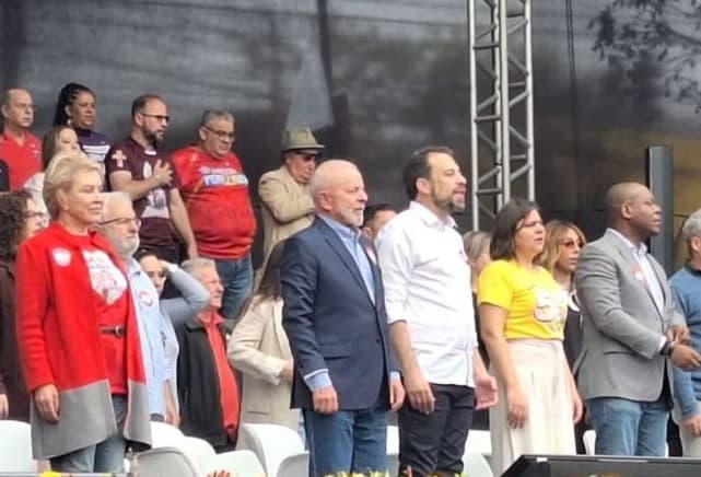 Boulos apaga vídeo com hino nacional em linguagem neutra após polêmica