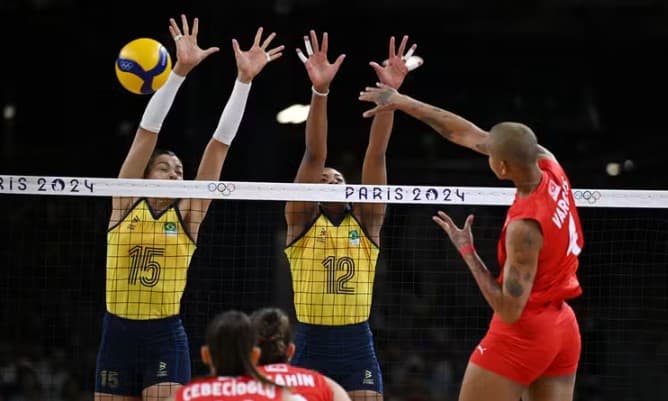PARIS 2024: Brasil vence a Turquia e conquista a medalha de bronze no vôlei feminino