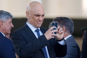 Moraes ainda indica ceticismo com sinais do X de que cumprirá decisões do STF