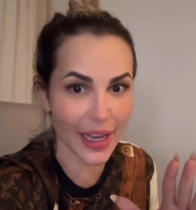 “Faço publicidades e sou inocente”, afirma Deolane após soltura