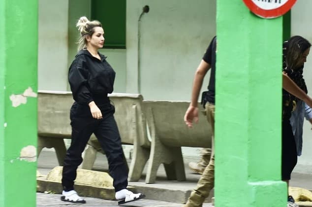 Justiça mantém prisão de Deolane Bezerra após realização da audiência de custódia