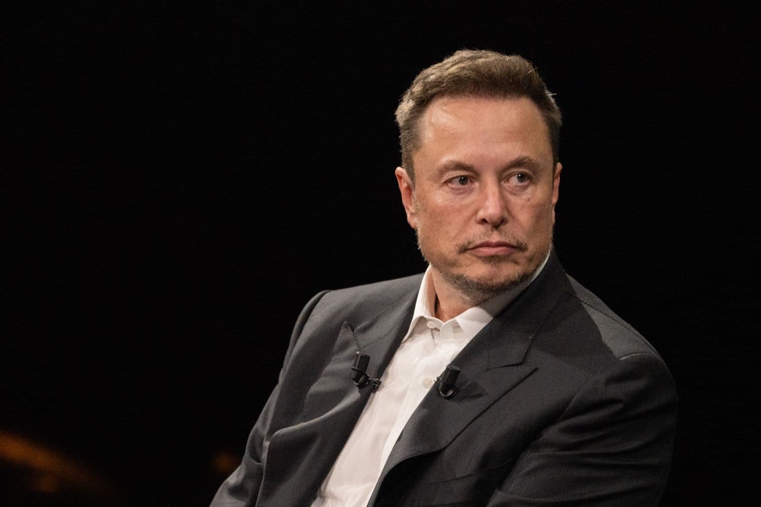 Suspensão do X: mensagens revelam início da disputa entre Moraes e Musk, diz jornal