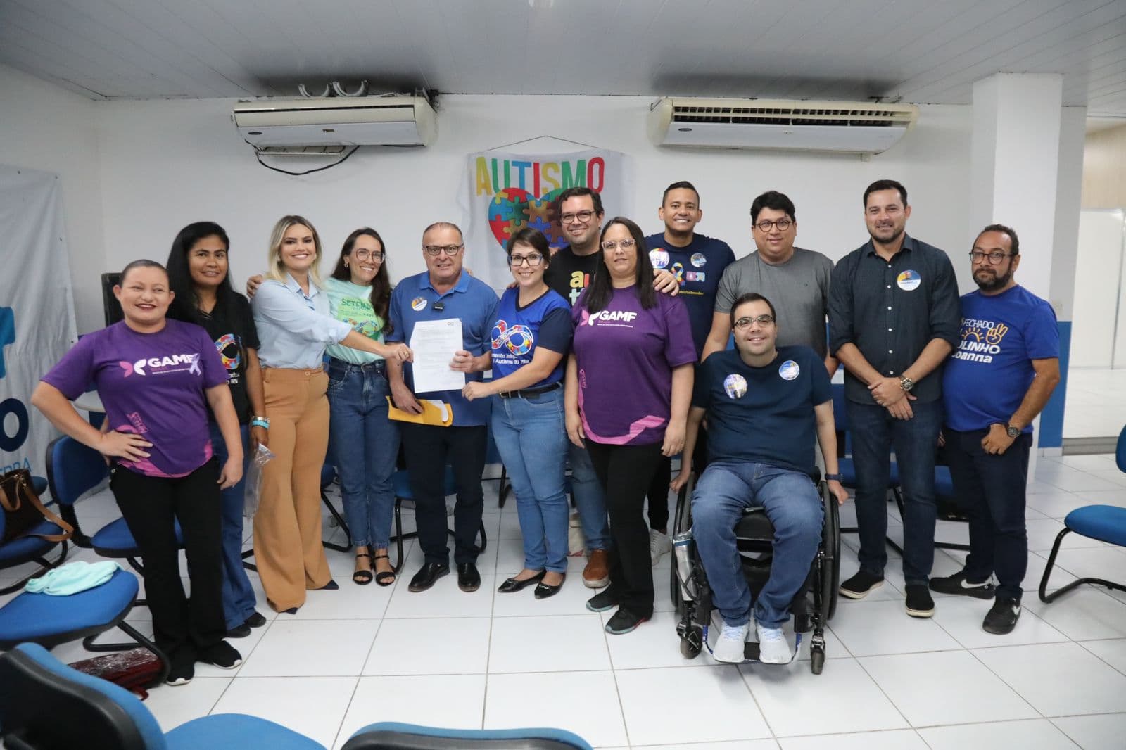 Paulinho Freire e Joanna Guerra assinam Carta de Compromisso com a comunidade autista e pessoas com deficiência