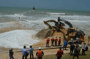 Engorda de Ponta Negra deve avançar 200 metros na 1ª semana
