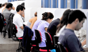 Brasil bate recorde de servidores públicos, com 12,65 milhões de profissionais no setor
