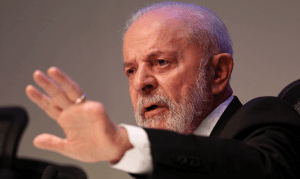 Governo deve proibir cartão do Bolsa Família para bets após pedido de urgência de Lula