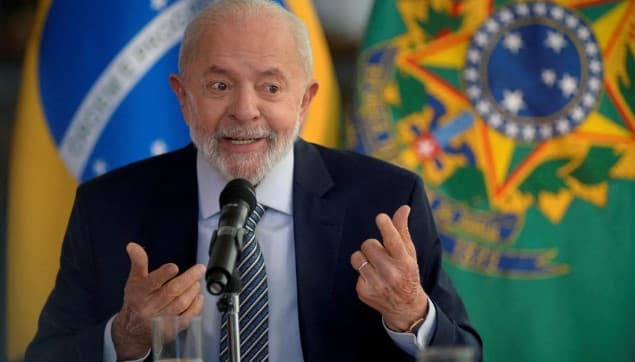 Lula se reúne com secretária-geral do Itamaraty para discutir crise com a Venezuela