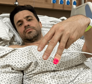 Pablo Marçal fratura costela e ficará no hospital em observação