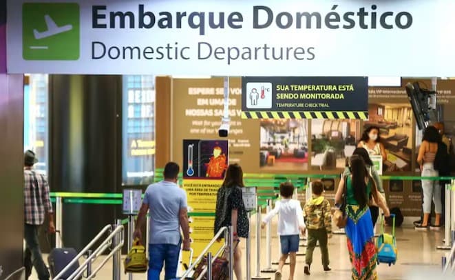 Número de viagens feitas por brasileiros sobe 71% após pandemia, mostra IBGE