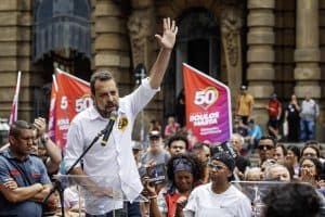 Boulos ignora estatuto do PSOL e recebe R$ 668 mil em doações de familiares de banqueiros
