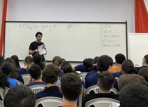 Kaizen Mentoria: Método ajuda pessoas de todas as idades a passarem em Medicina