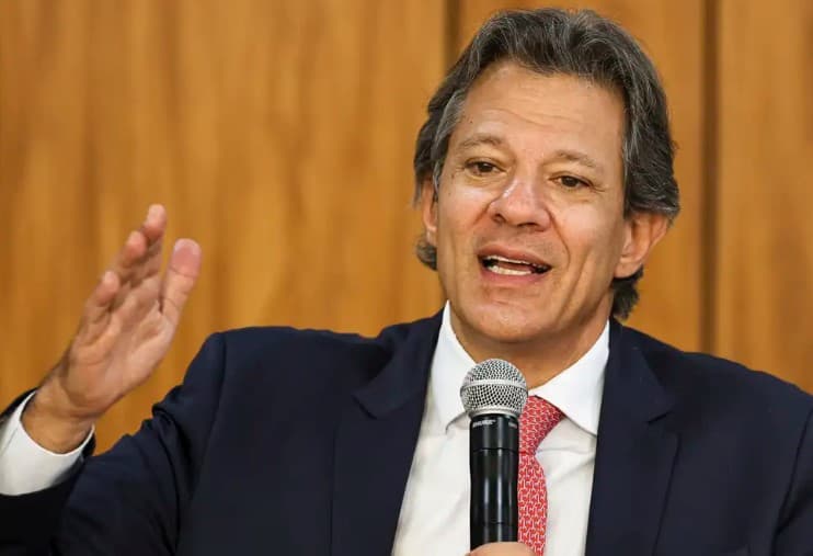 Haddad aumenta estimativa e diz que 2 mil bets ilegais vão sair do ar nos próximos dias